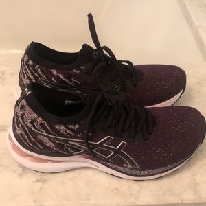 ASICS dynamic duomax- worn once
